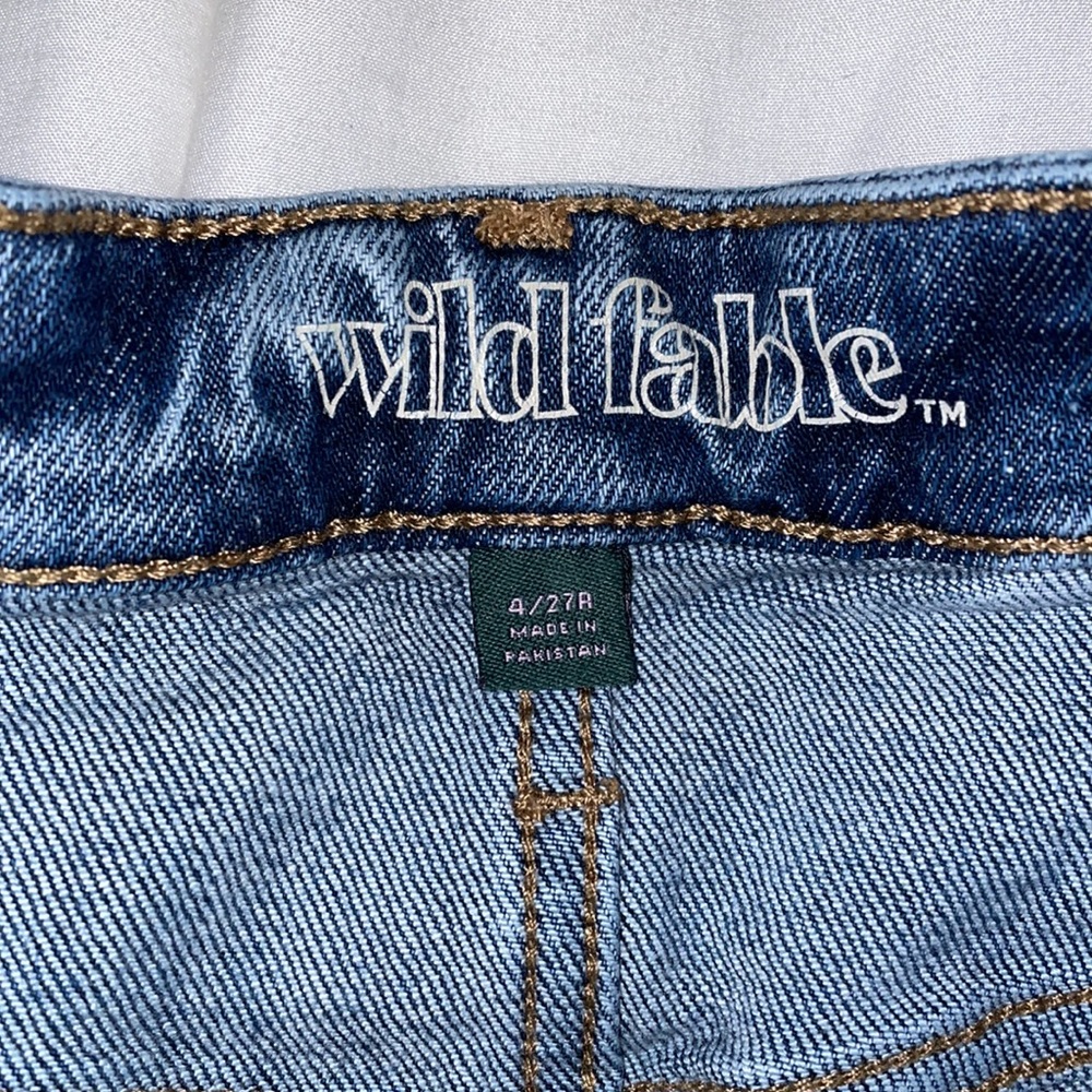 Shorts - Picture 3 of 3
